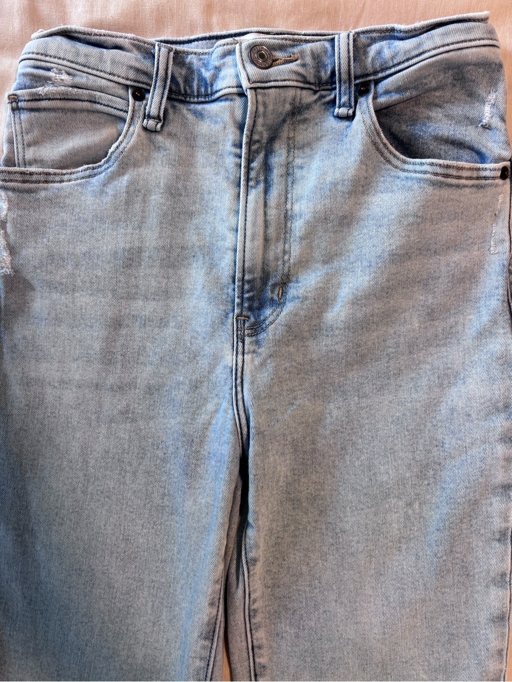 Abercrombie & Fitch Ultra High Rise The Flare Jean size 27/4